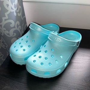 ice blue crocs